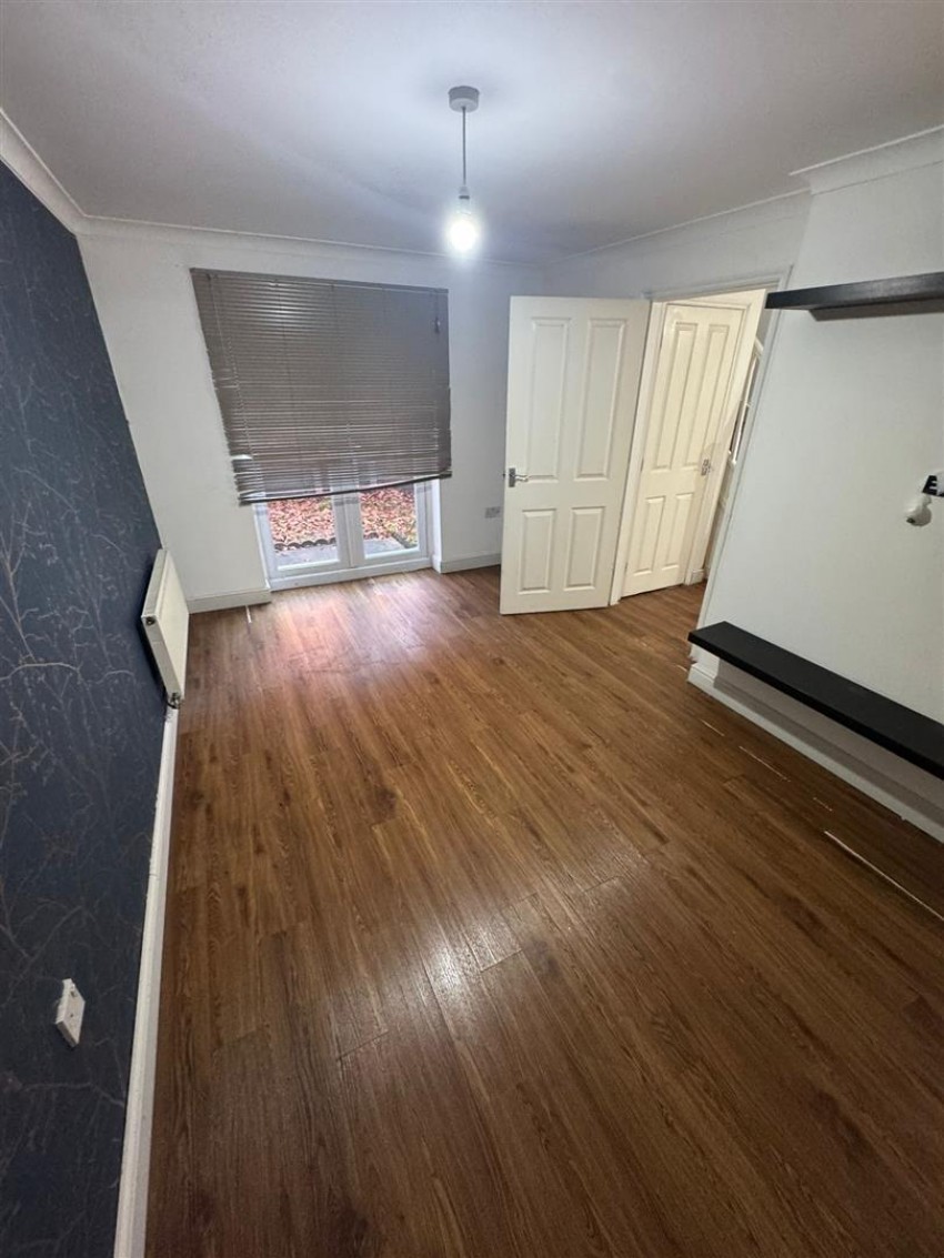 Images for Sandering Drive, Manchester