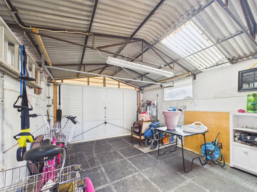 Images for Berry Close, Telscombe Cliffs, Peacehaven