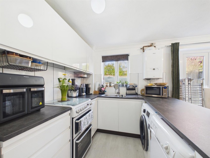 Images for Berry Close, Telscombe Cliffs, Peacehaven