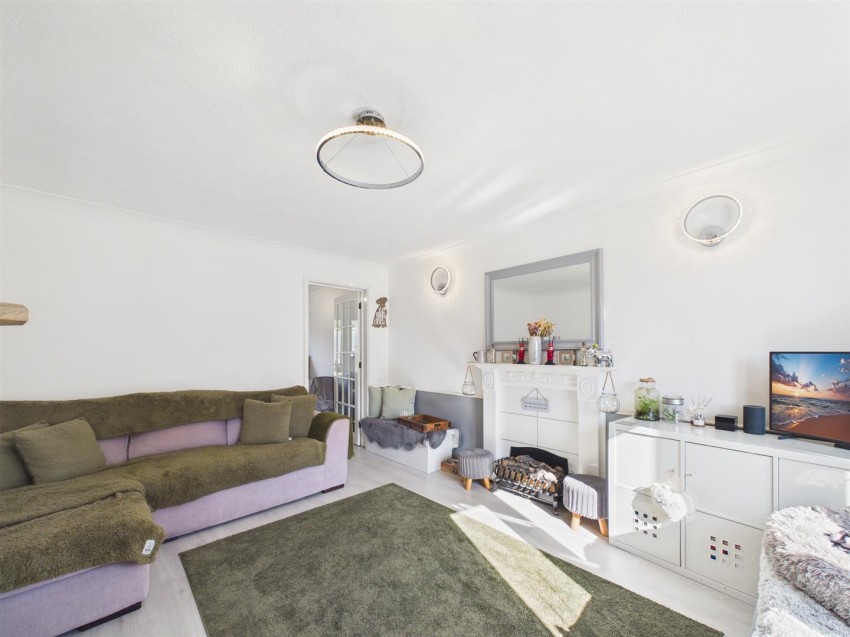 Images for Berry Close, Telscombe Cliffs, Peacehaven