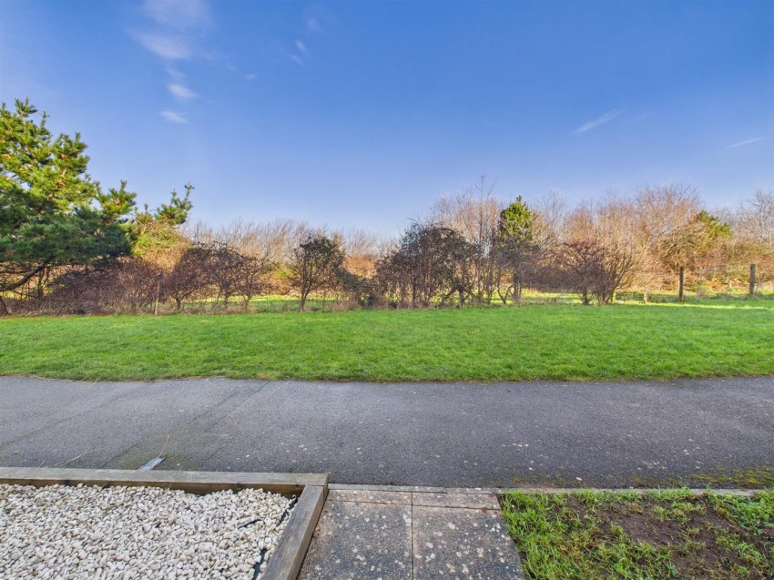 Images for Montreal Close, Peacehaven