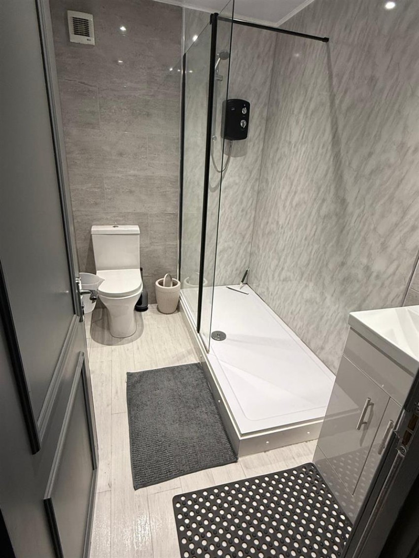 Images for Room 5, 427 Smithdown Road, Wavertree