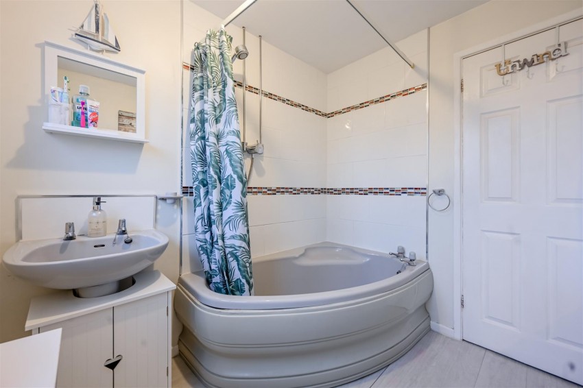 Images for Fairfield Crescent, Newhall, Swadlincote