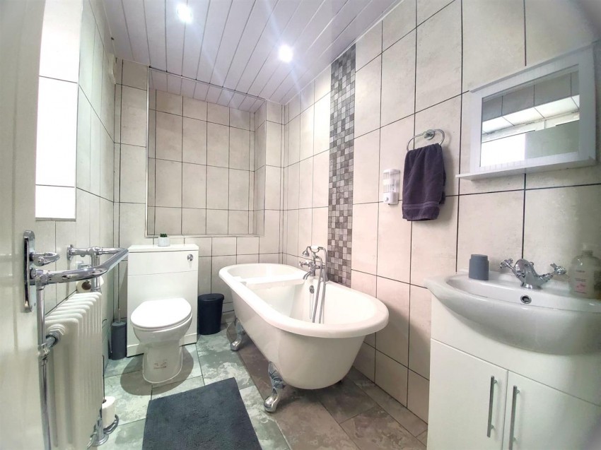 Images for Penistone Road, Kirkburton, Huddersfield, HD8