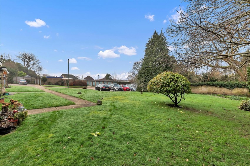 Images for Cotswold Court,,Horsham