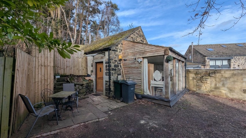 Images for Stone Top Cottage Annexe, Gill Lane, Apperley Bridge, Bradford