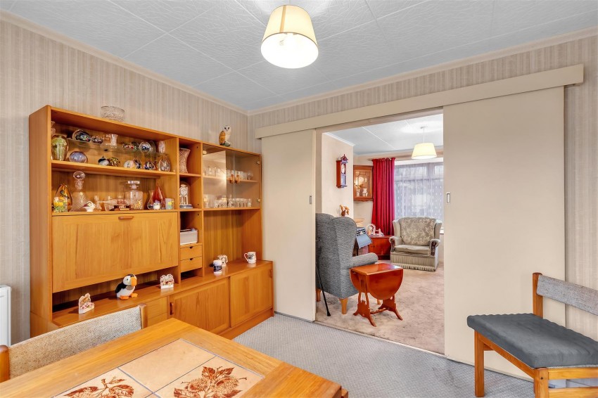 Images for Dairyfields, Crawley