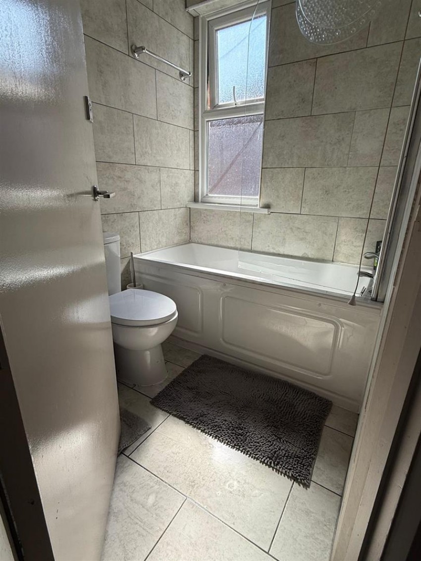 Images for Room 3, Ince Avenue, Anfield