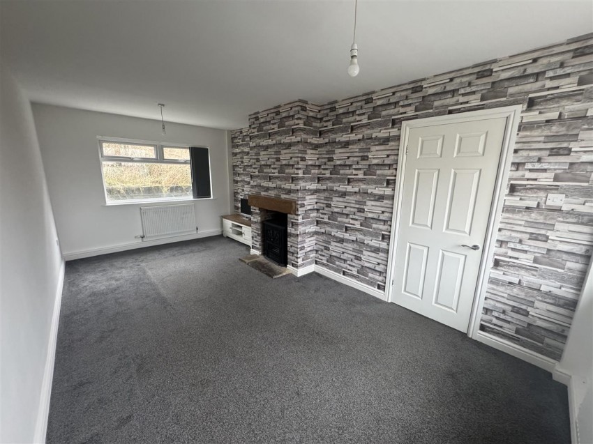 Images for Wardle Crescent, Keighley