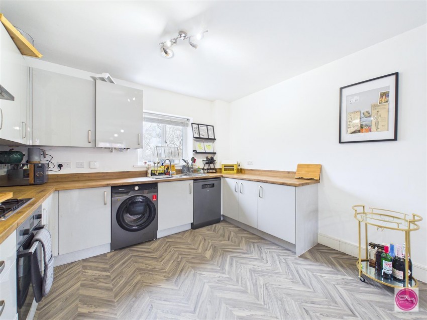 Images for Magpie Close, Burton-On-Trent