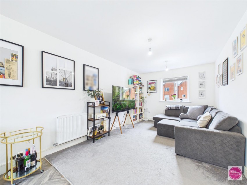 Images for Magpie Close, Burton-On-Trent