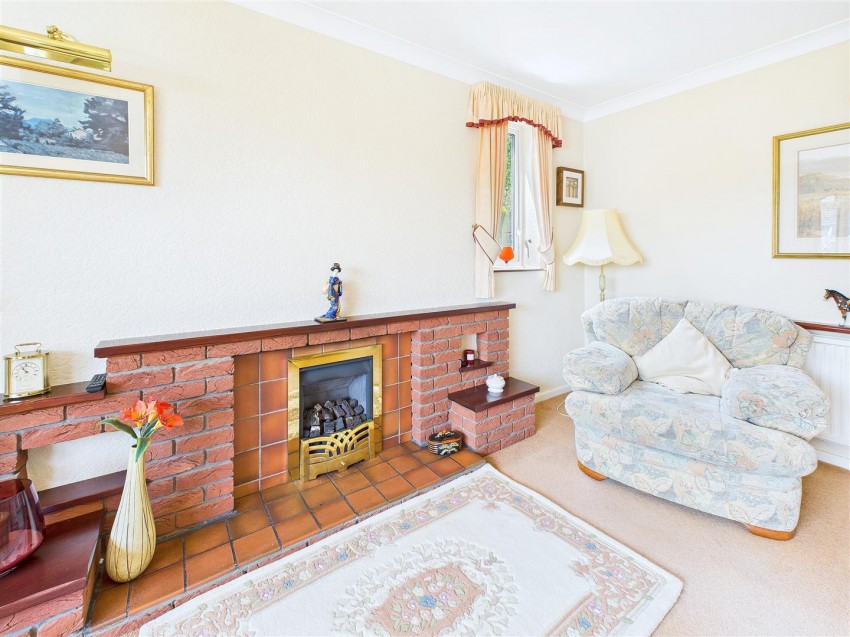 Images for York Close, Midway