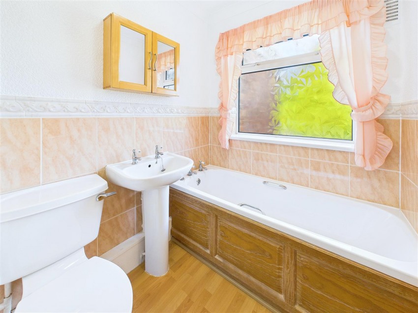 Images for York Close, Midway