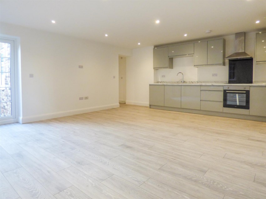 Images for 171 Hullbridge Road, South Woodham Ferrers, Chelmsford