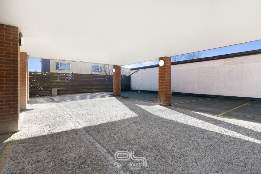 Images for Flat 6, Claremont Court, Victoria Street, High Wycombe, Buckinghamshire, HP11 2LT