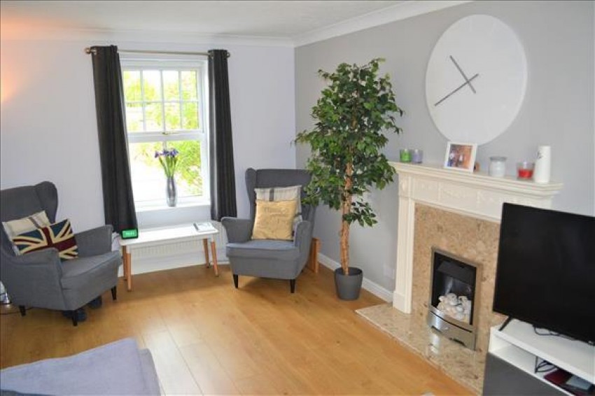 Images for Caldera Road