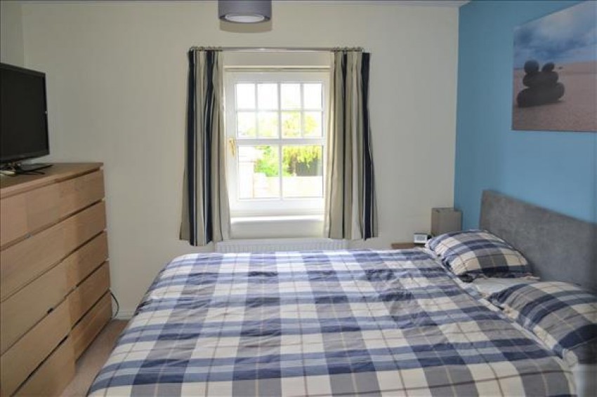 Images for Caldera Road