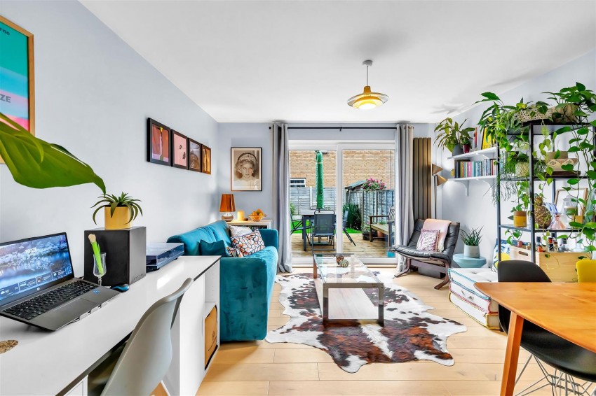 Images for Kingslea, Horsham