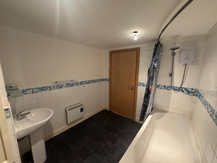 Images for Broadgate House, Bradford