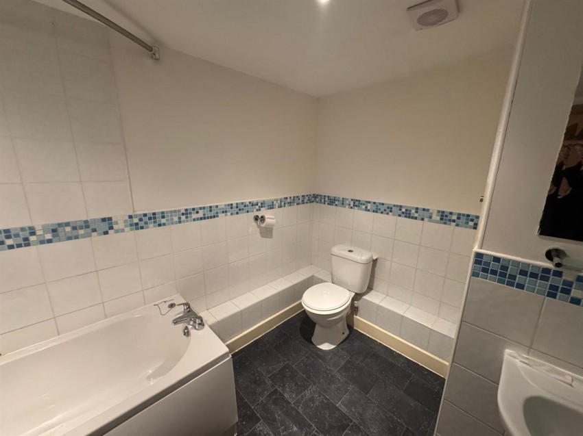 Images for Broadgate House, Bradford