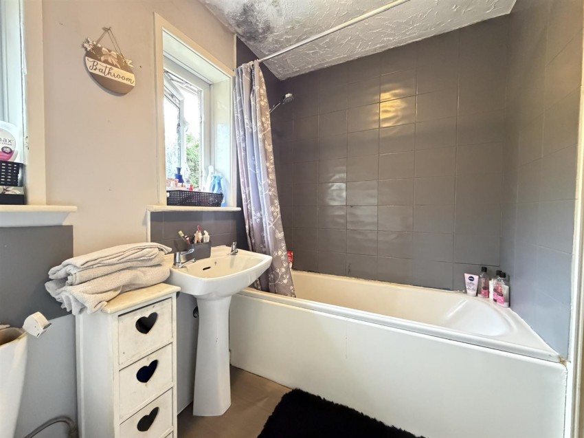 Images for Hainworth Wood Road