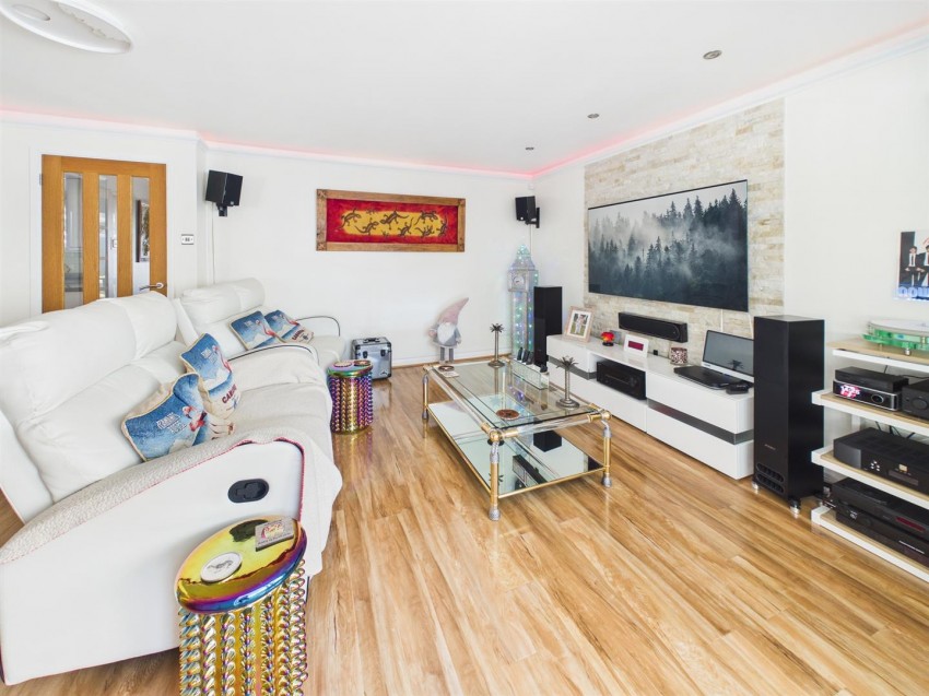 Images for Phyllis Avenue