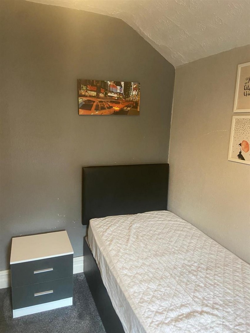 Images for Room 4, Park Road, Widness