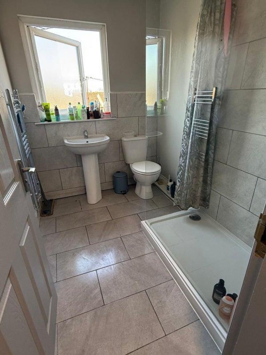 Images for Room 3 . 54 Mersey Road, Widnes