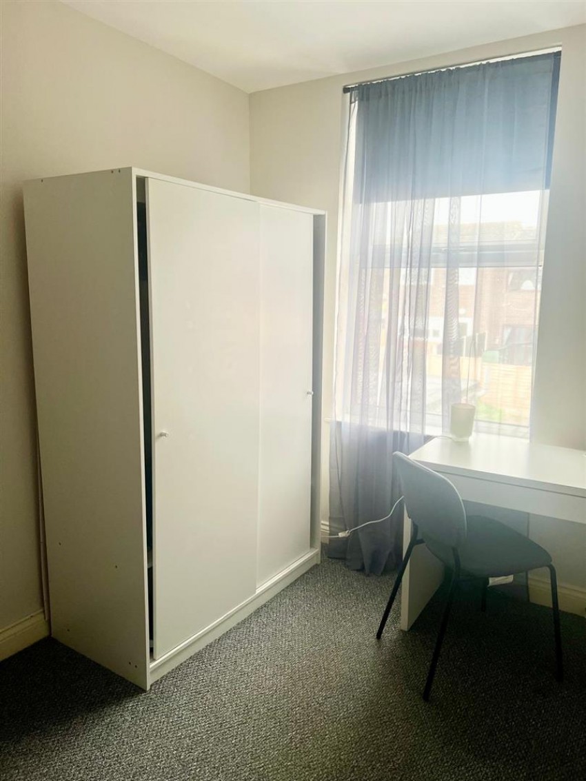 Images for Room 3 . 54 Mersey Road, Widnes
