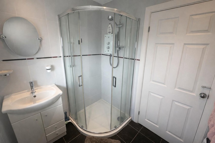 Images for Cotswold Avenue, Shipley