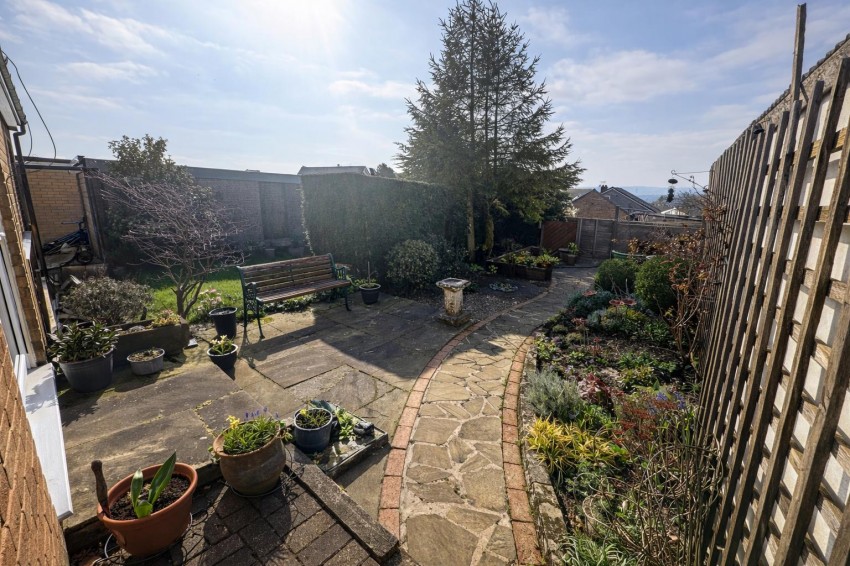 Images for Cotswold Avenue, Shipley