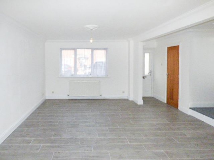 Images for Dale Close, South Ockendon