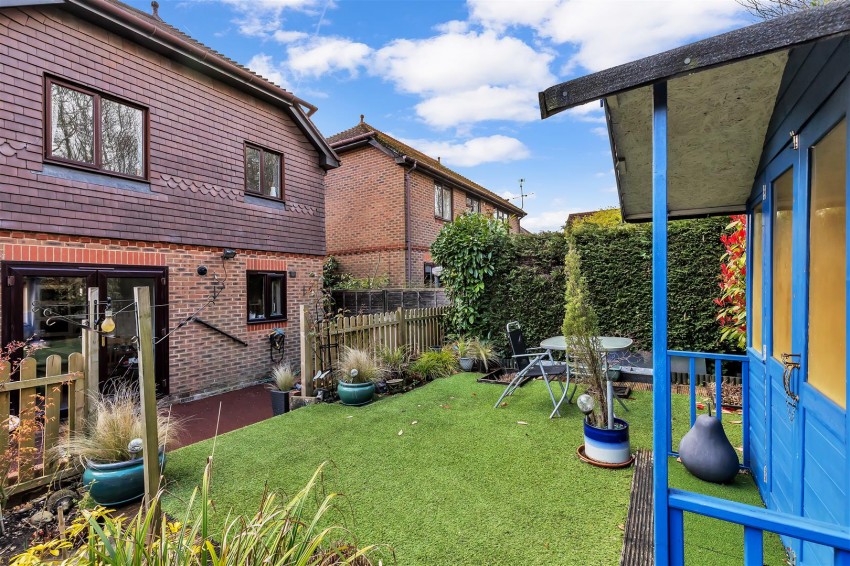 Images for Bailey Close, Horsham