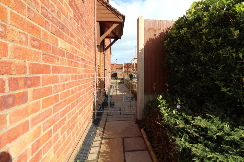 Images for Churchill Close, Congleton