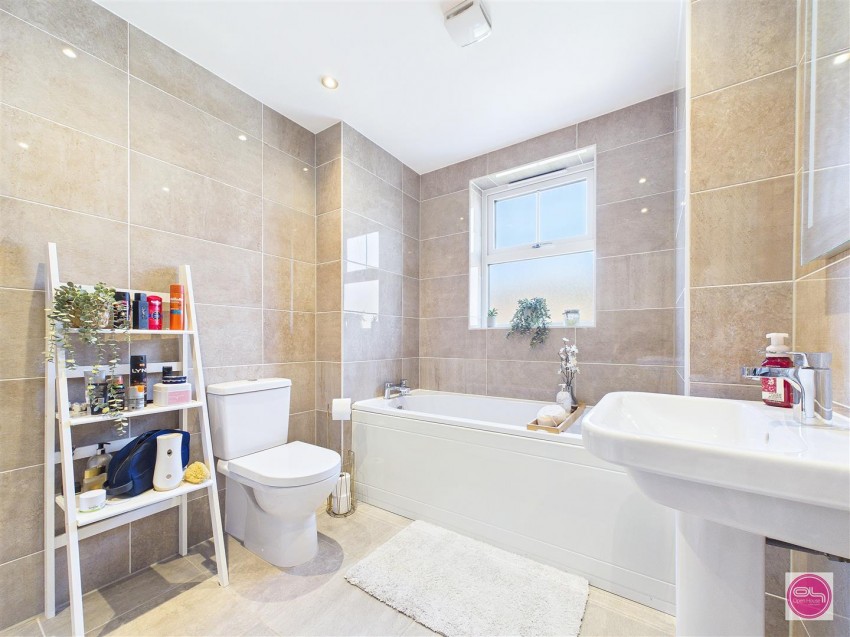 Images for Claymills Close, Burton-On-Trent