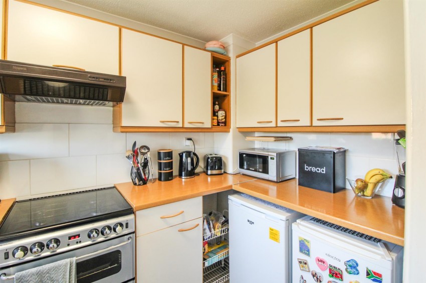 Images for Drake Close,,Horsham