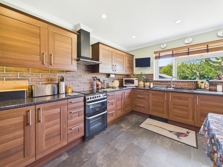 Images for Sutton Avenue North, Peacehaven