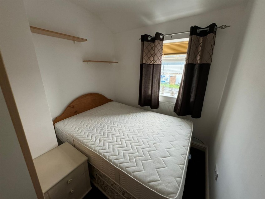 Images for Cutler Heights Lane, Bradford