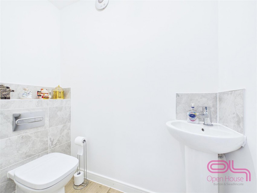 Images for Holden Drive, Midway, Swadlincote