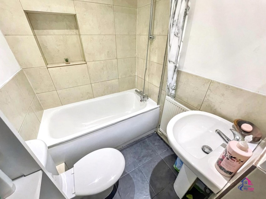 Images for College Street, Grantham