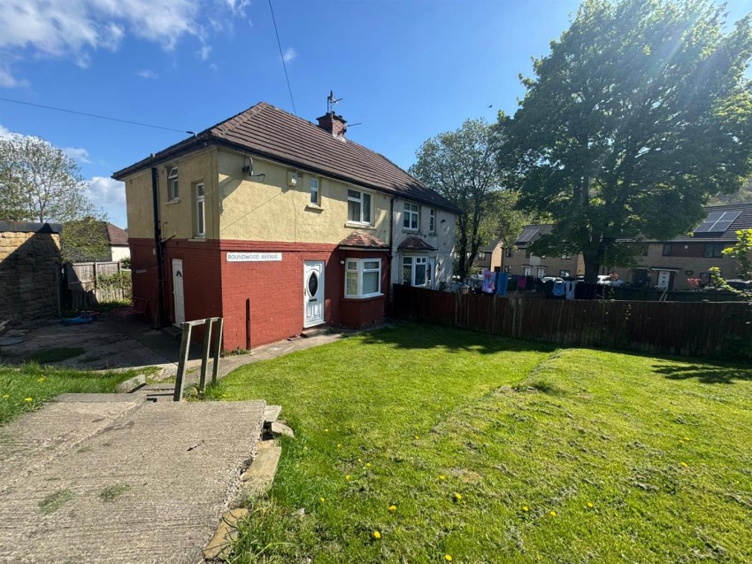 Images for Roundwood Avenue, Bradford