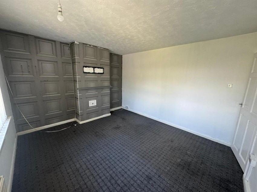 Images for Roundwood Avenue, Bradford