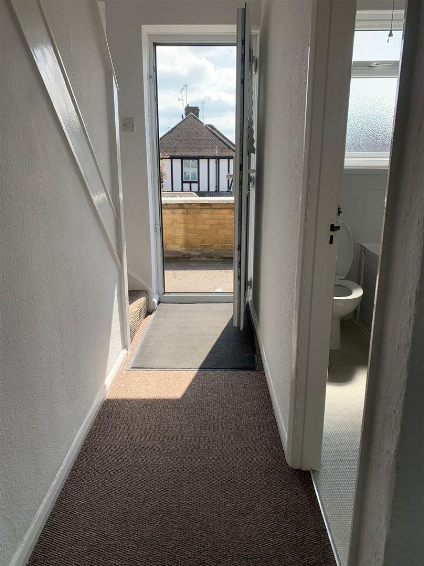 Images for Riddy Lane, Luton