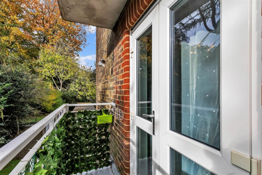 Images for Birches Road, Horsham