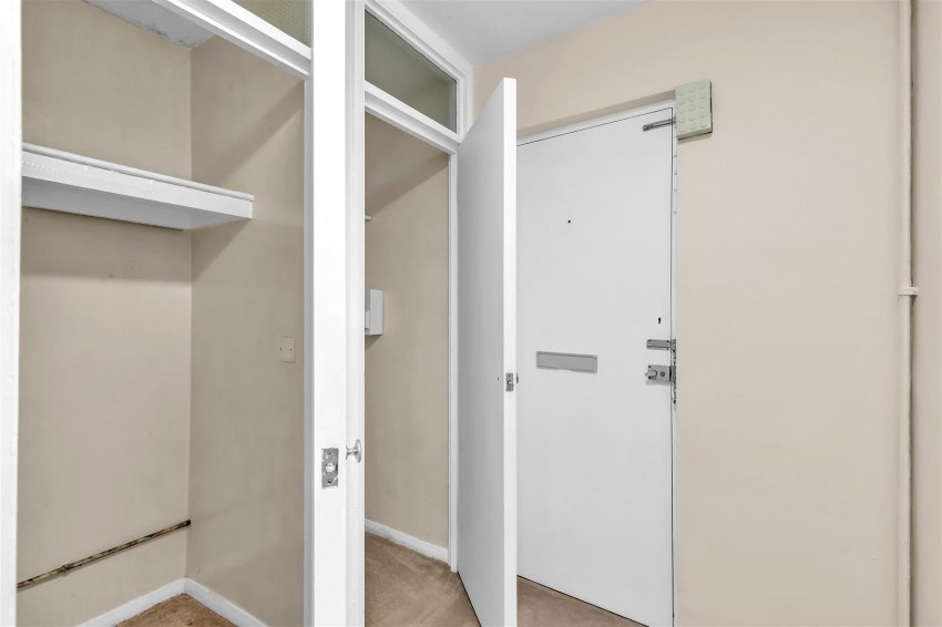 Images for Gilligan Close, Horsham