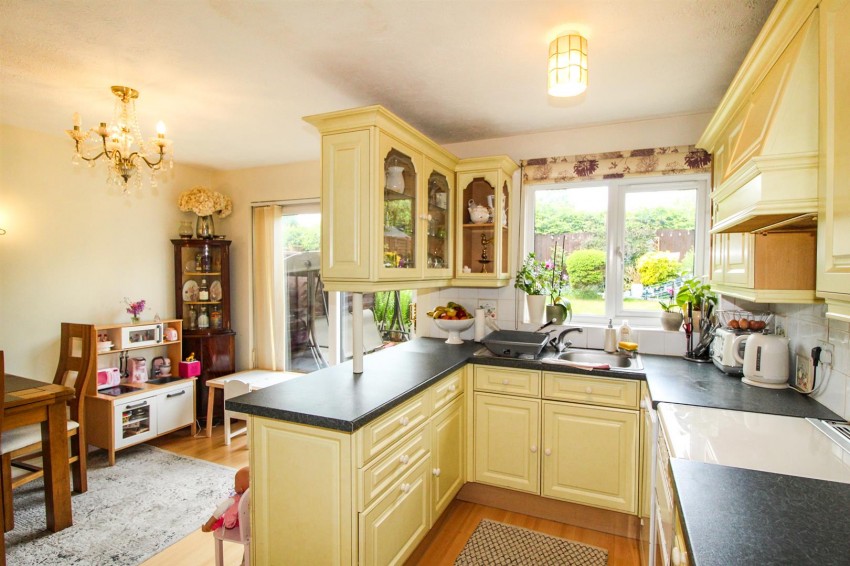 Images for Manor Fields, Horsham
