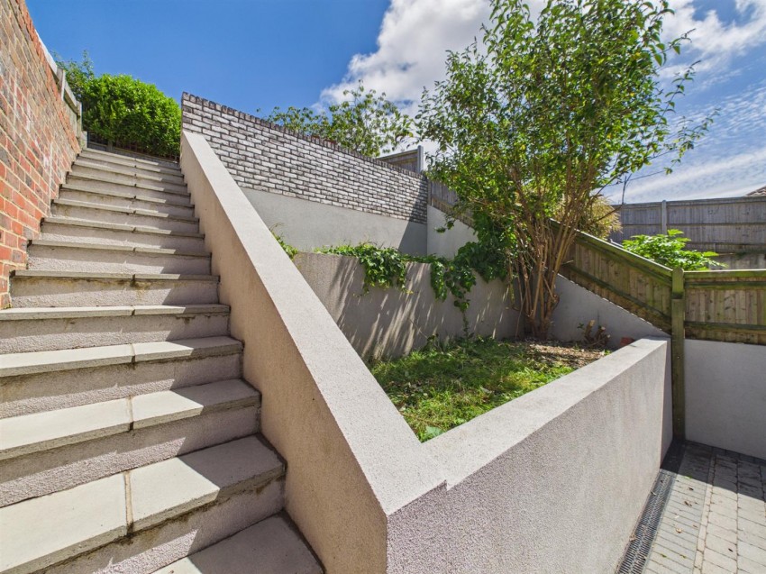 Images for Claremont Road