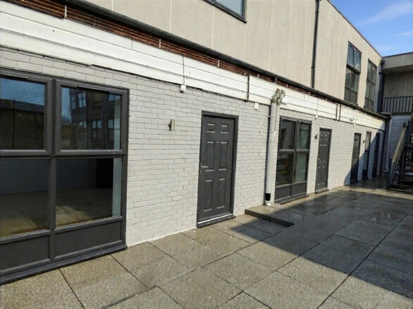 Images for 8 Willowdale Centres, High Street, Wickford