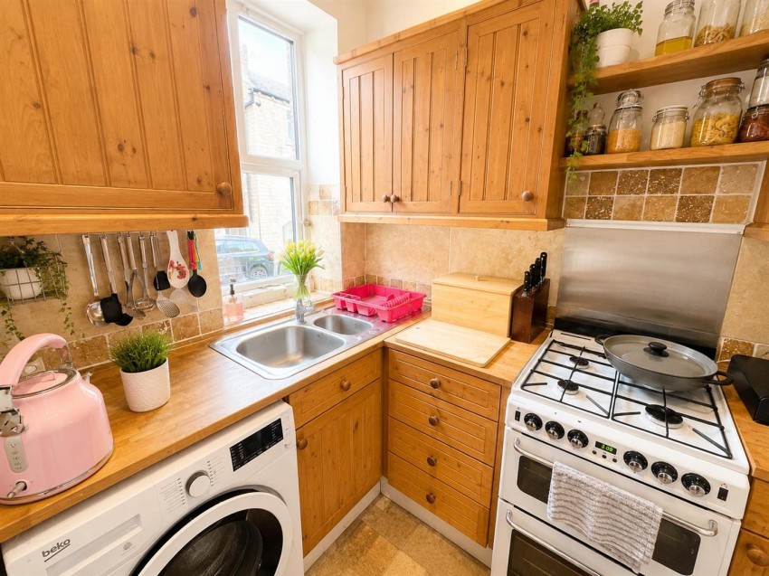 Images for Clock View Street, Keighley