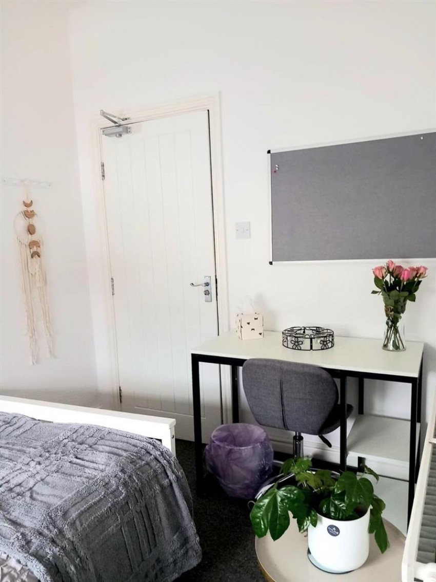 Images for Room 4, Lawrence Road, Liverpool
